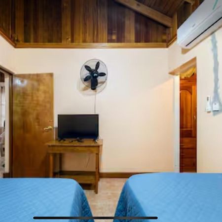R&V Villa Negril Eksteriør billede