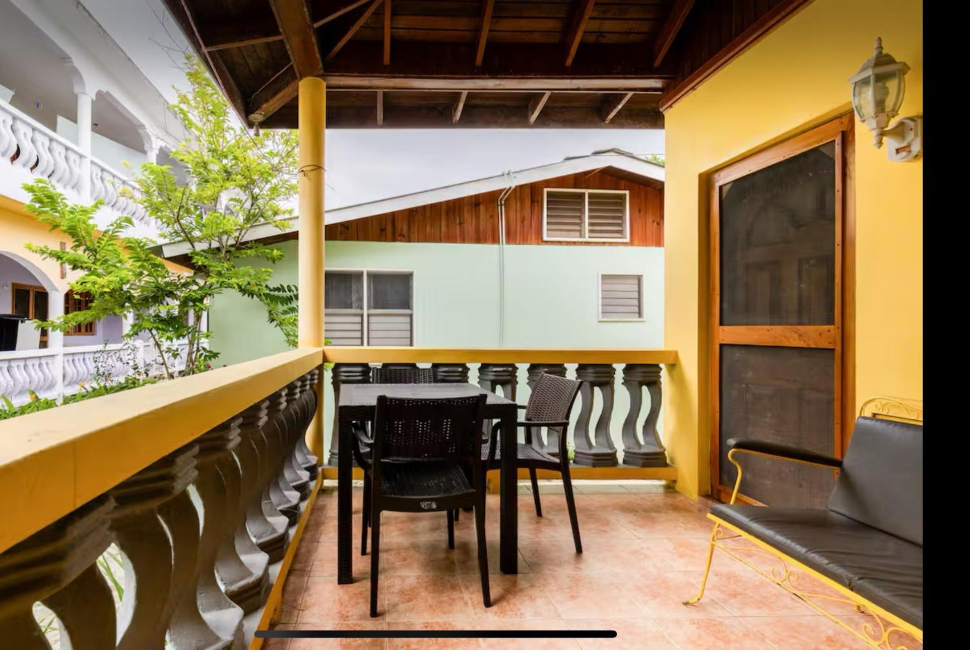 R&V Villa Negril Eksteriør billede